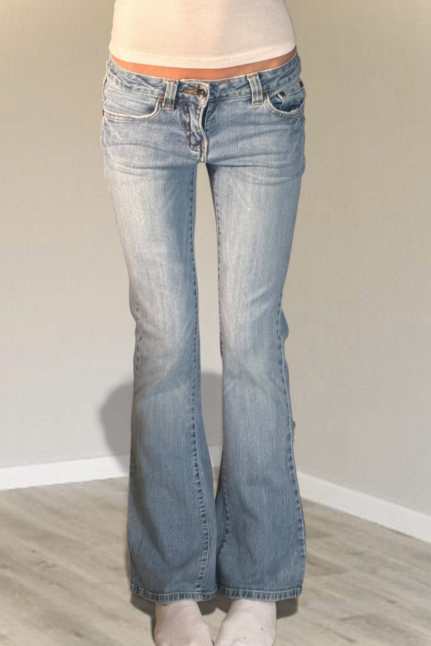 Low-rise jeans size: XS