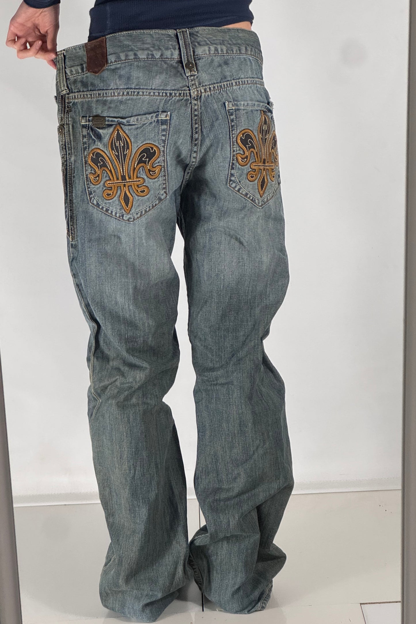 Utsvingte jeans str: L