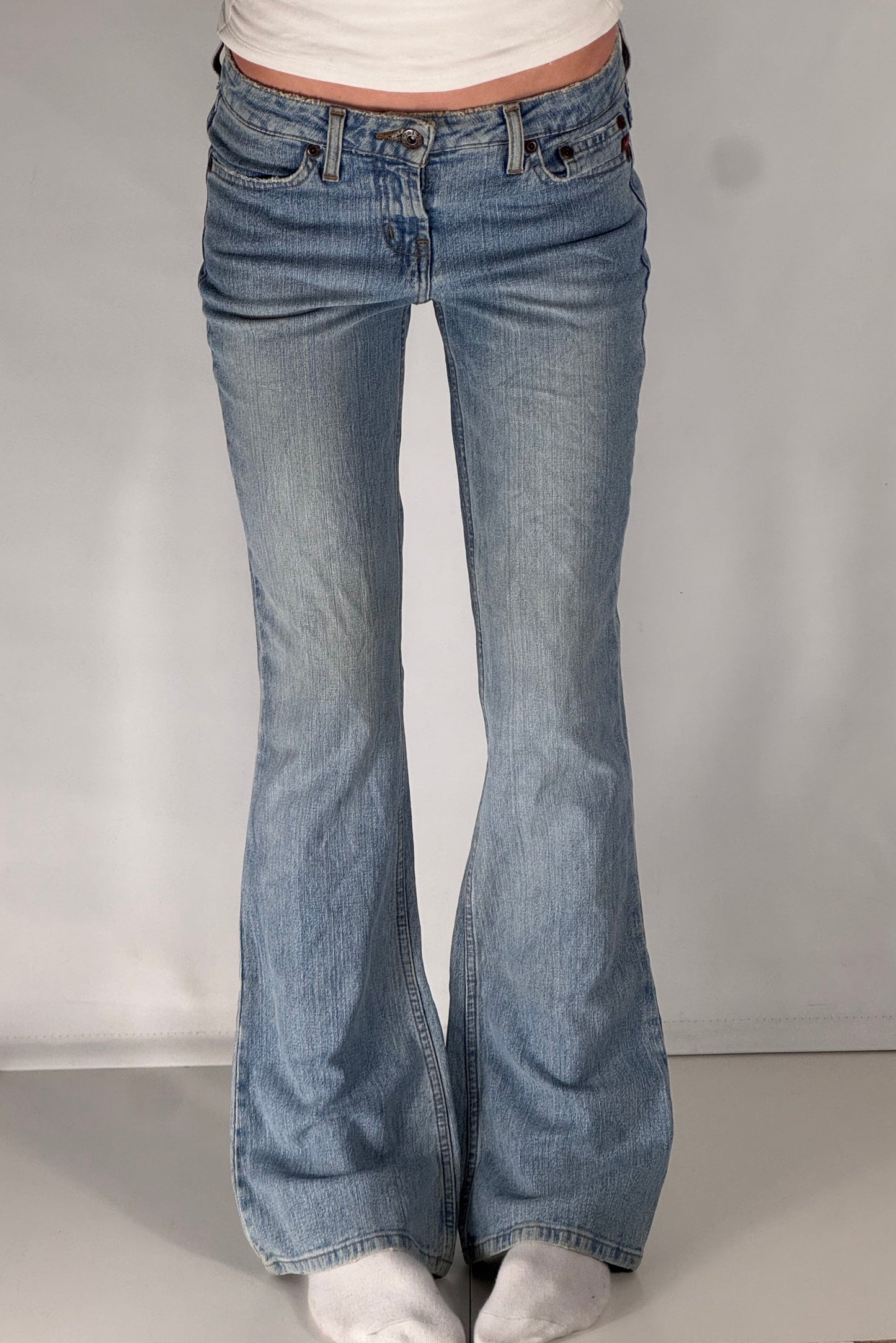Utsvängda jeans stl: XS