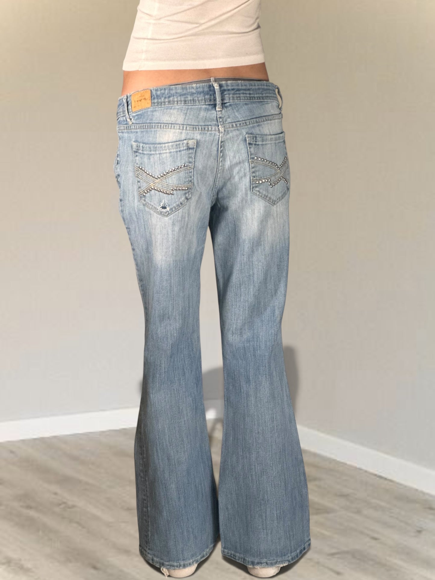 Low-rise jeans size: M