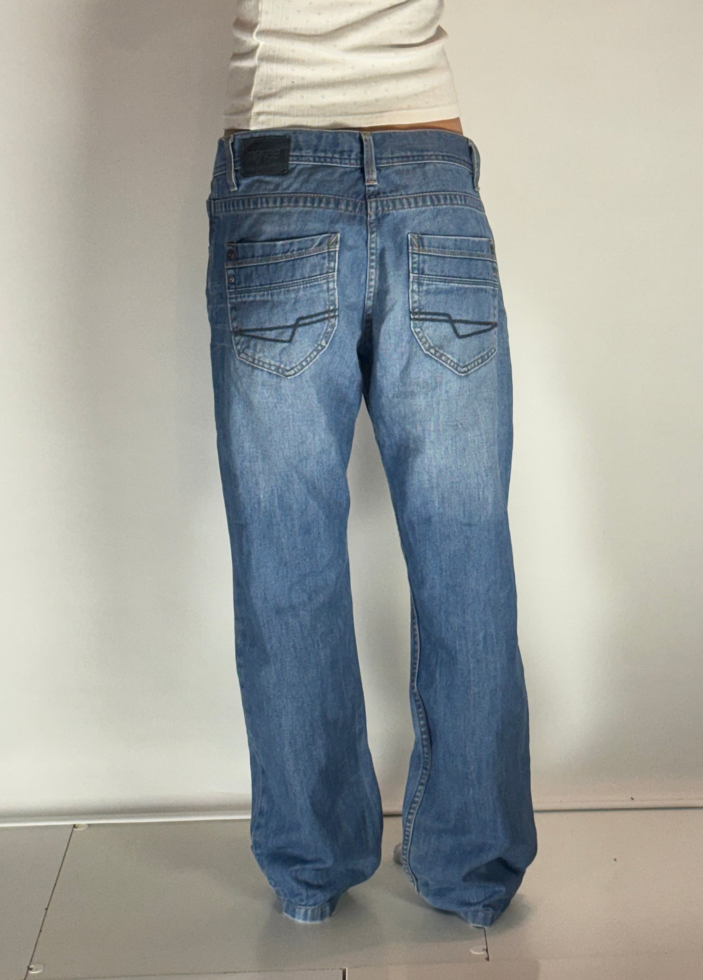 Jeans–stl: M