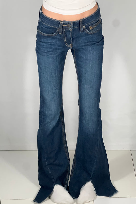 Utsvängda jeans stl: XS