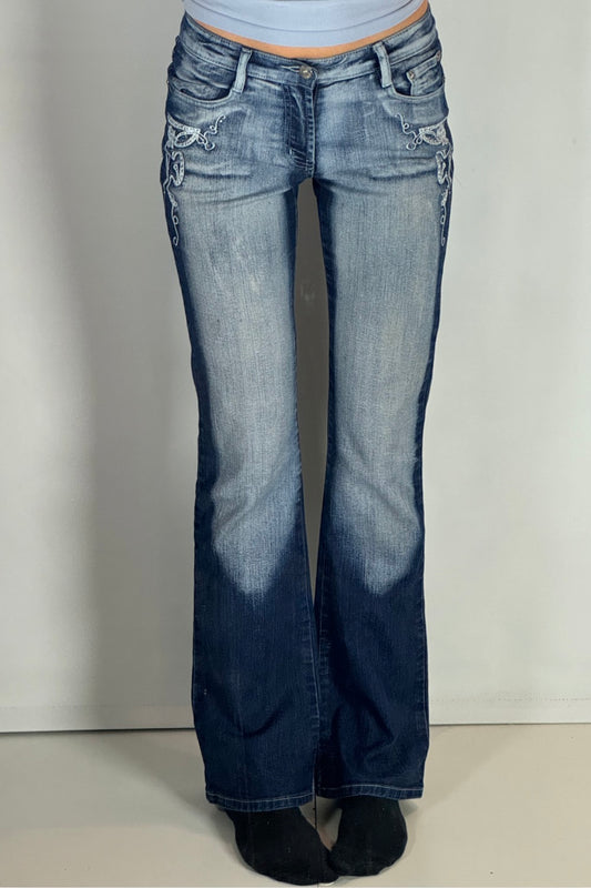 Utsvängda jeans stl: XS
