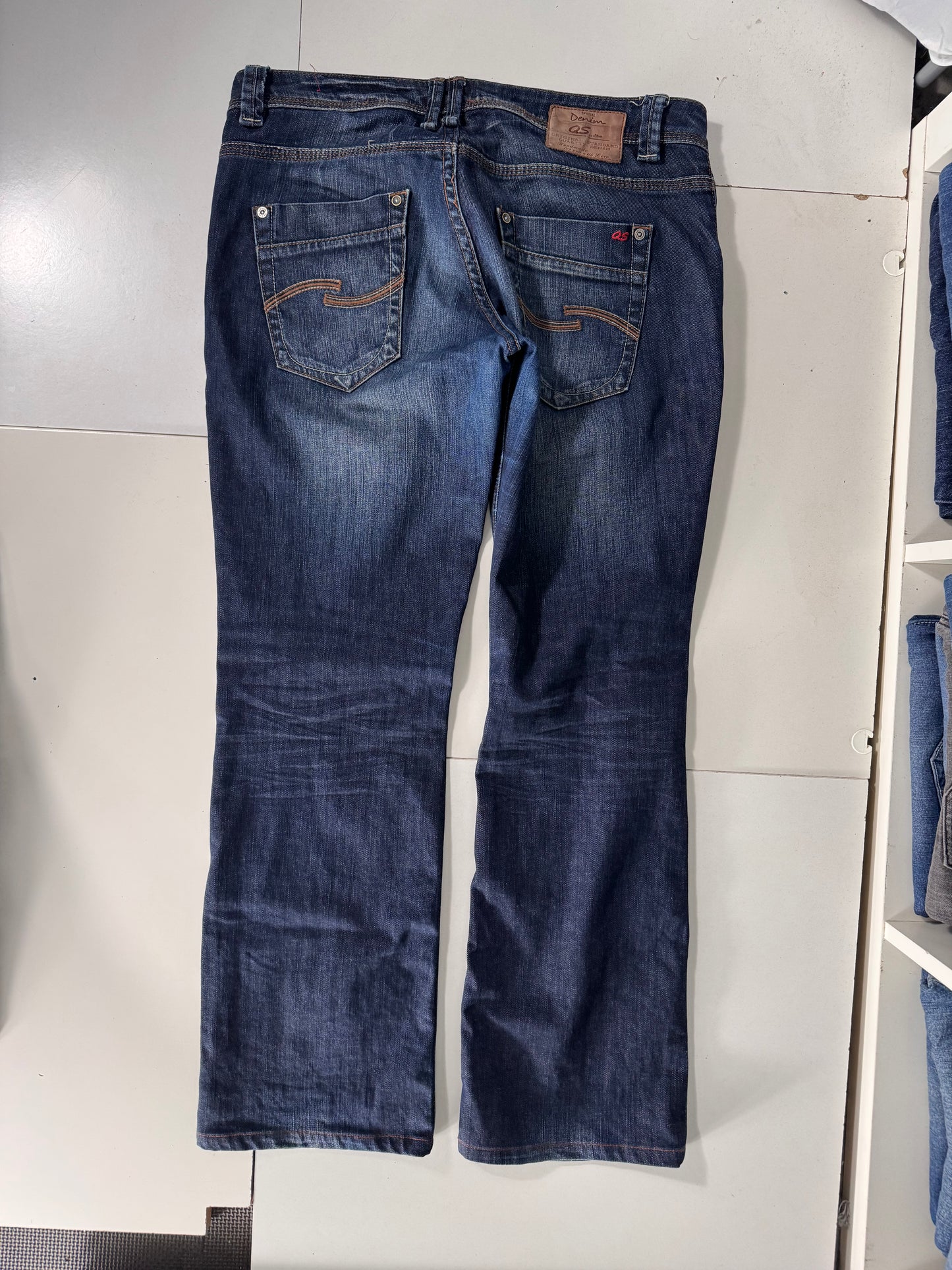 Lågmidjade jeans stl: L