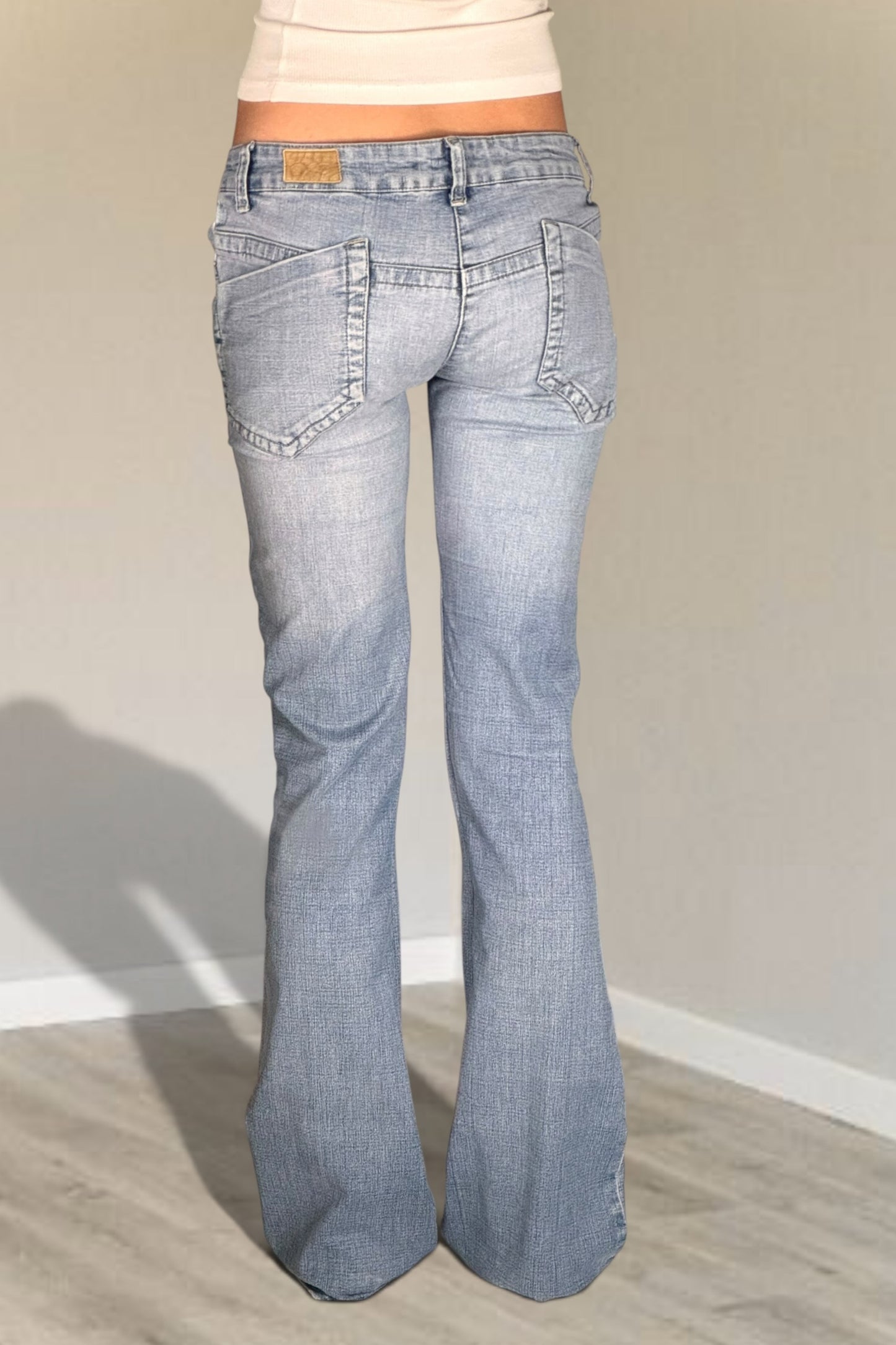 Low-rise jeans size: S