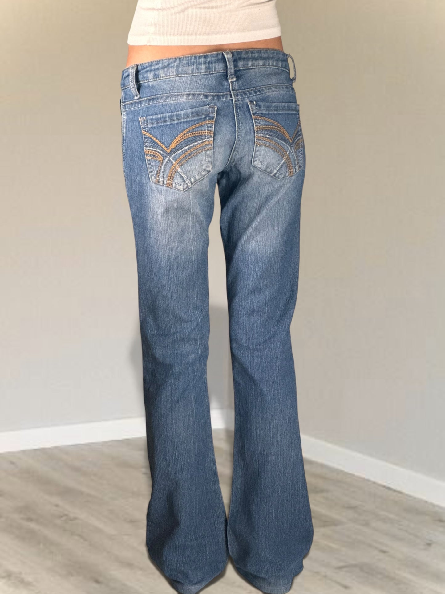 Low-rise jeans size: S