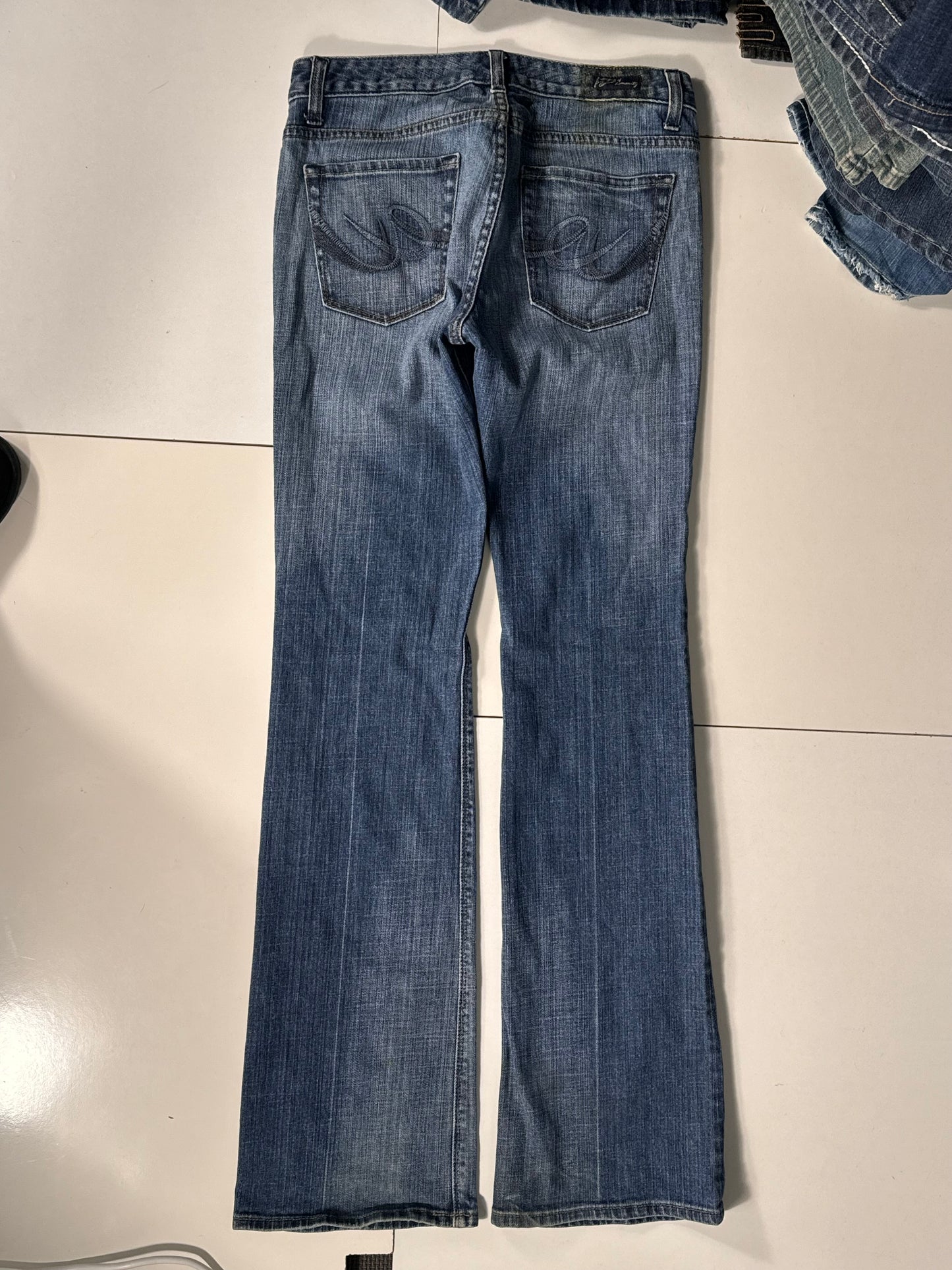 Utsvängda jeans stl: XS