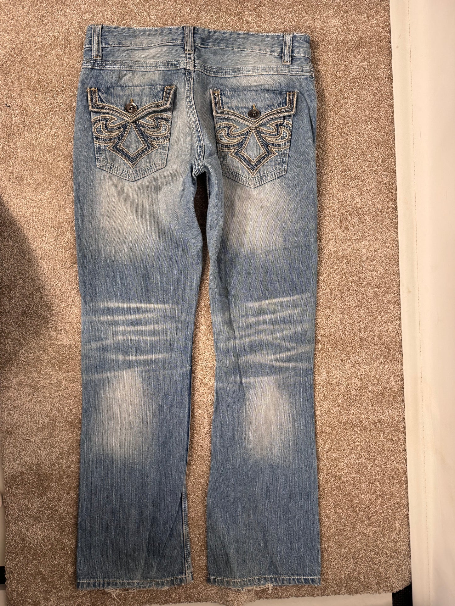 Utsvängda jeans stl: S
