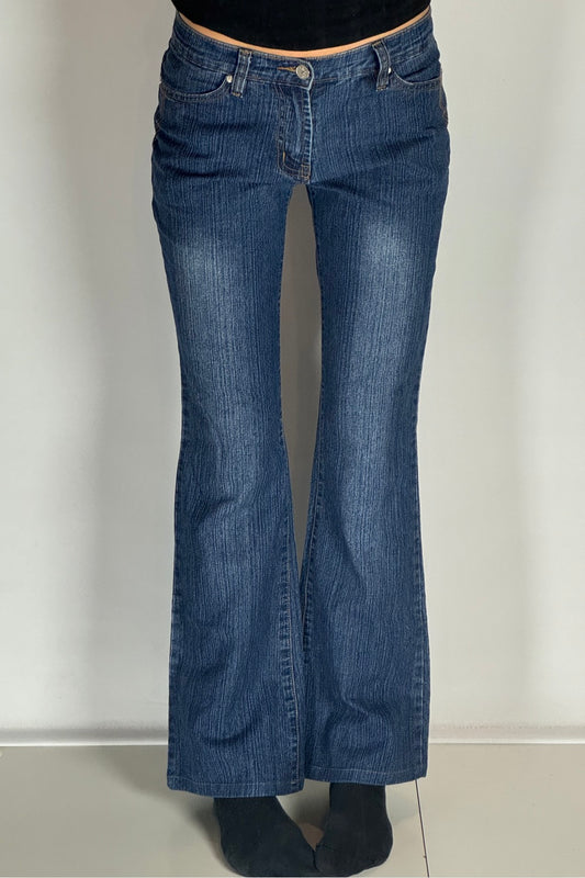 Utsvängda jeans–stl: XS