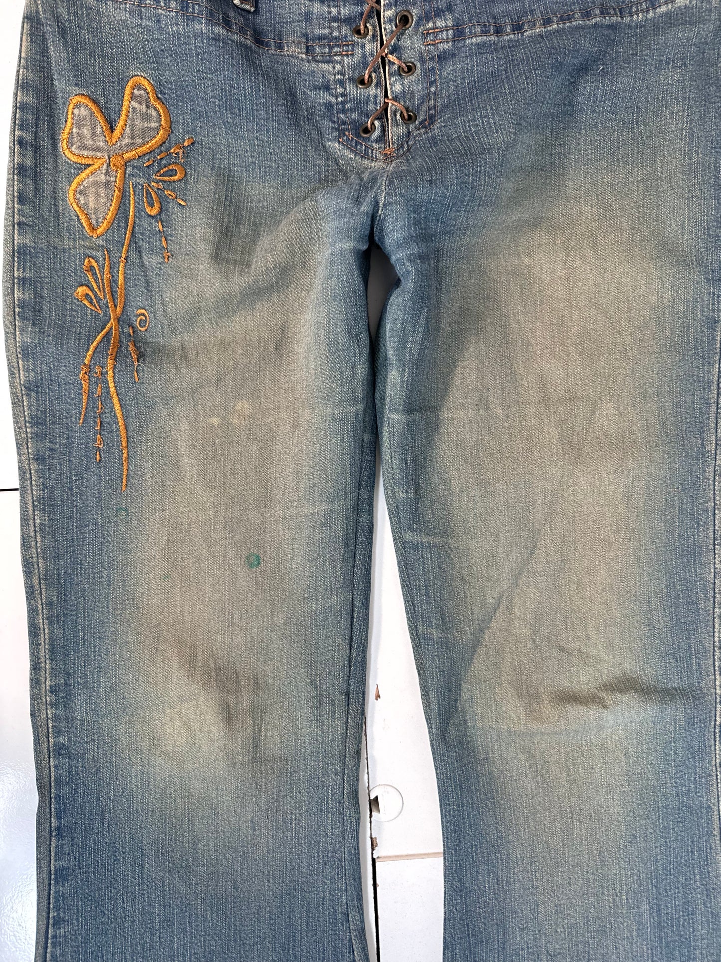 Utsvingte jeans str: M