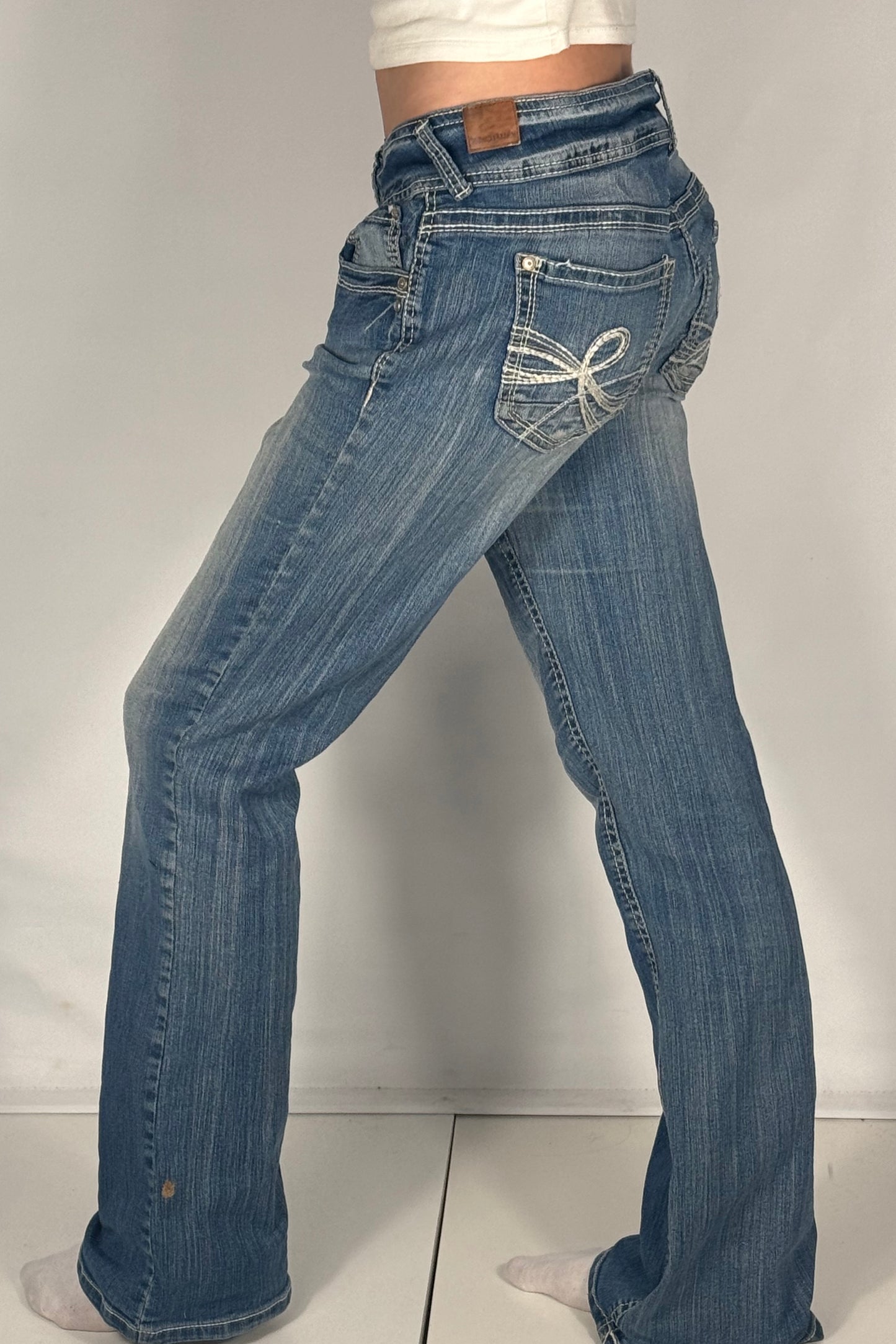 Utsvängda jeans stl: S/M
