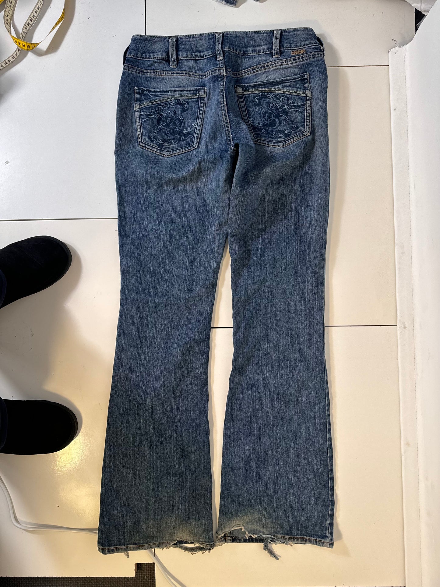 Utsvingte jeans str: S