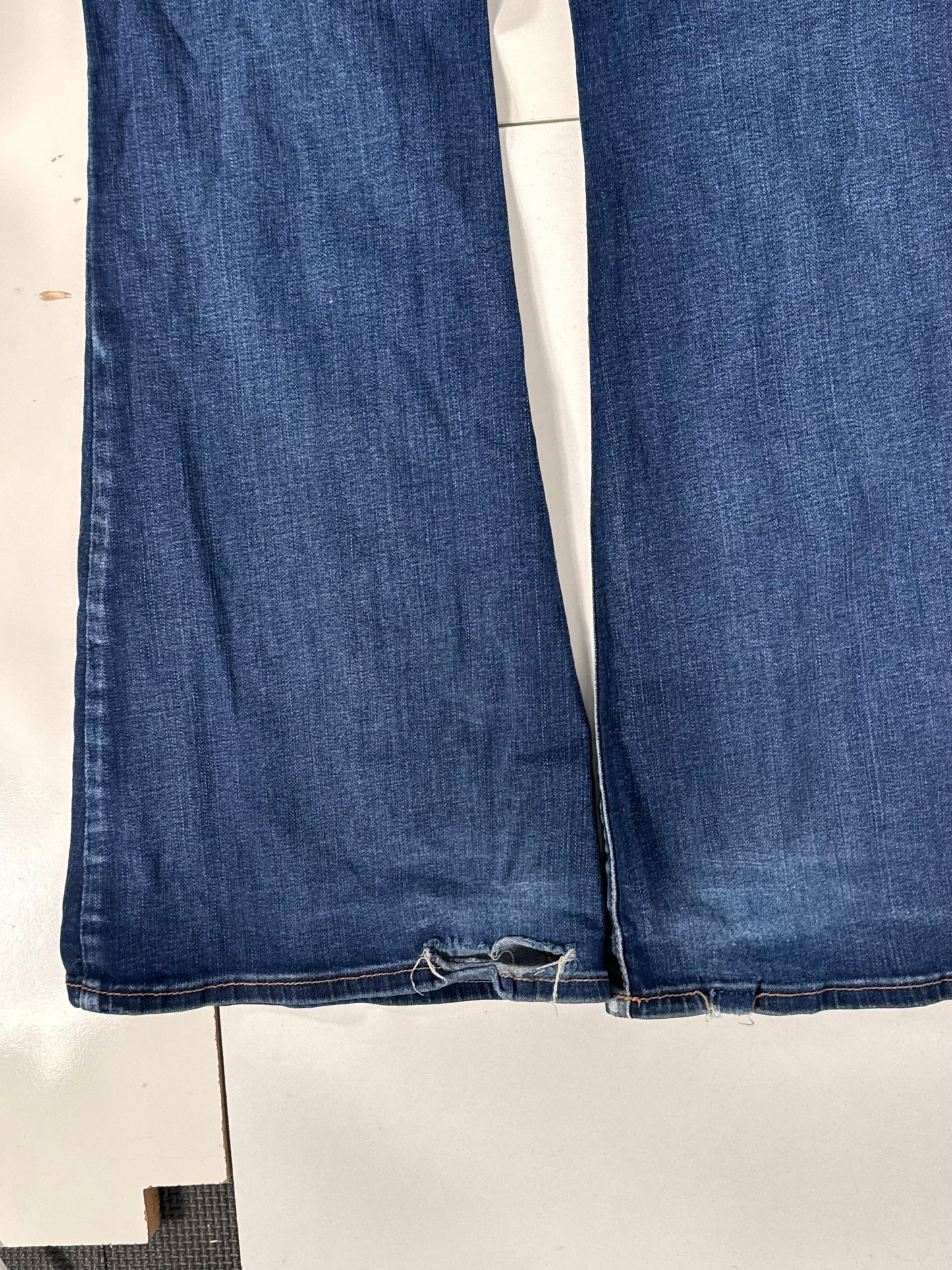 Utsvingte jeans str: S
