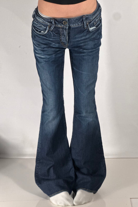 Lågmidjade jeans stl: M