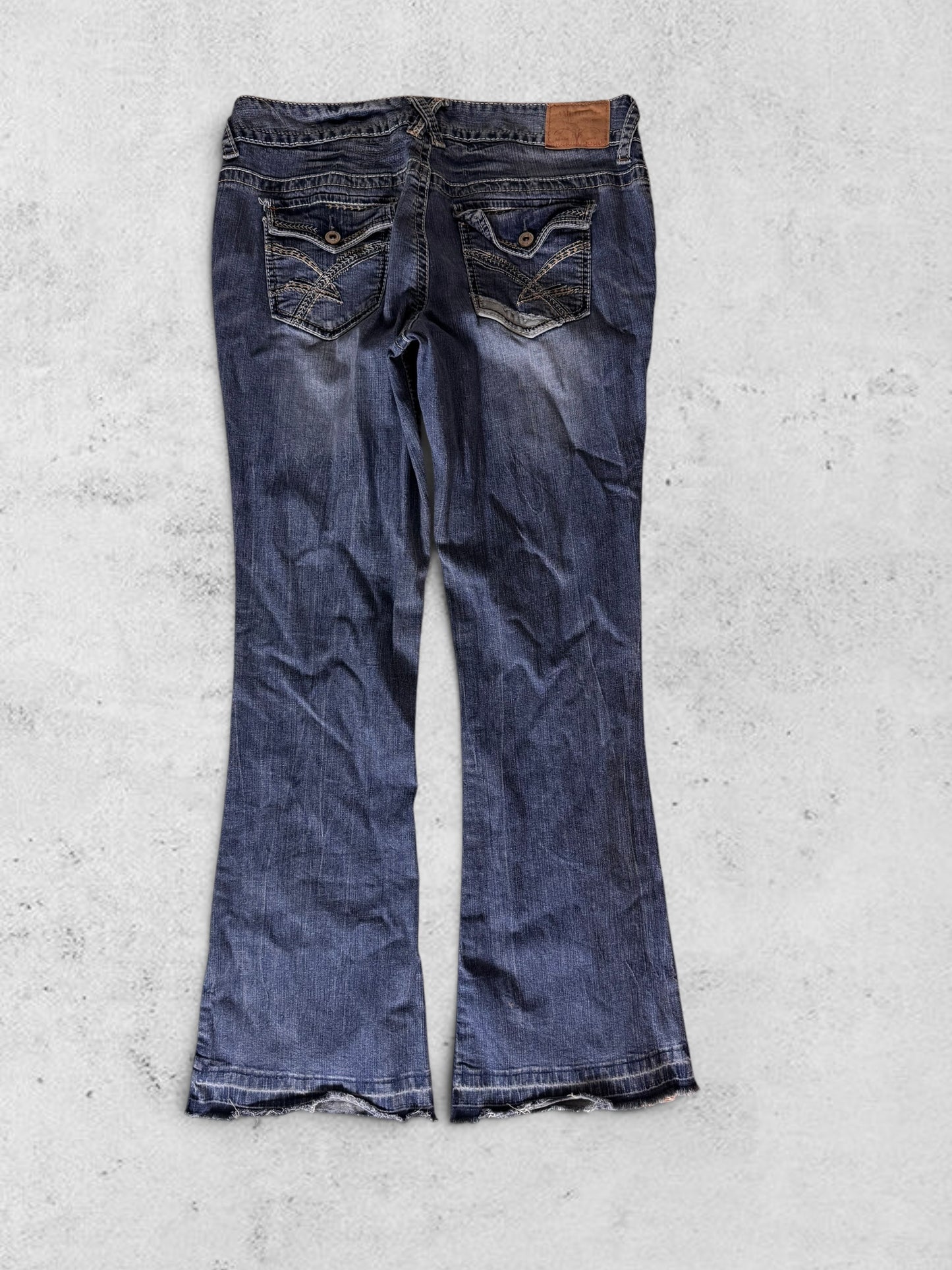 Low-rise jeans size: L