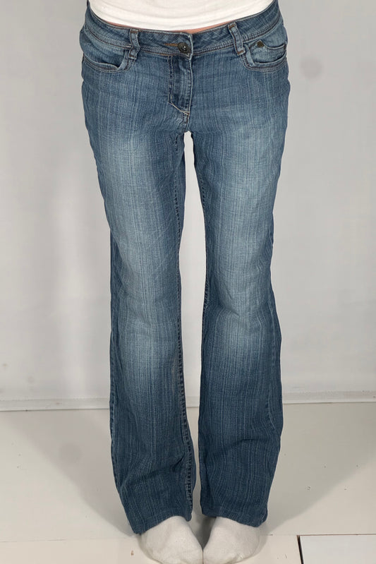 Utsvingte jeans str: XS