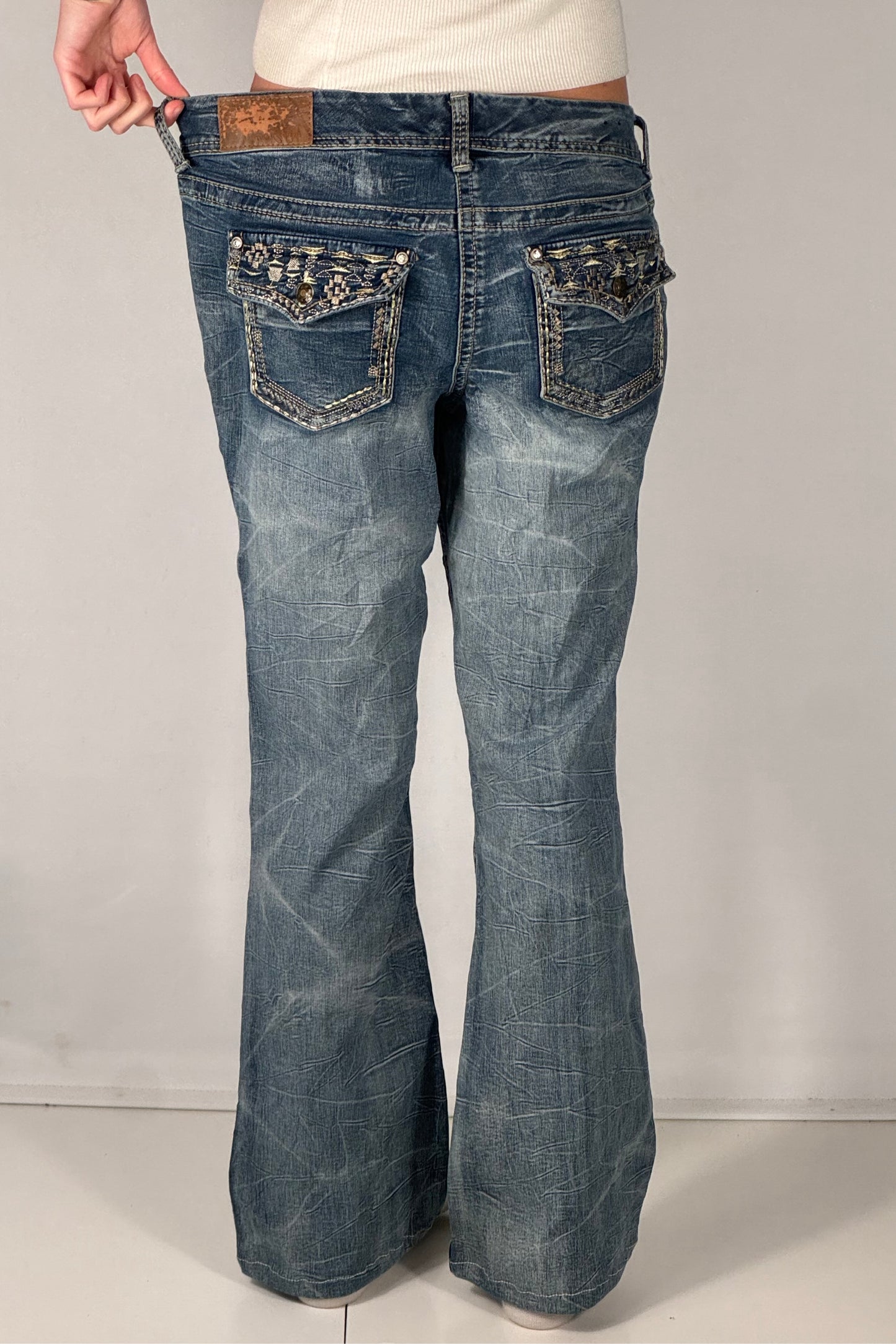 Utsvingte jeans str: M