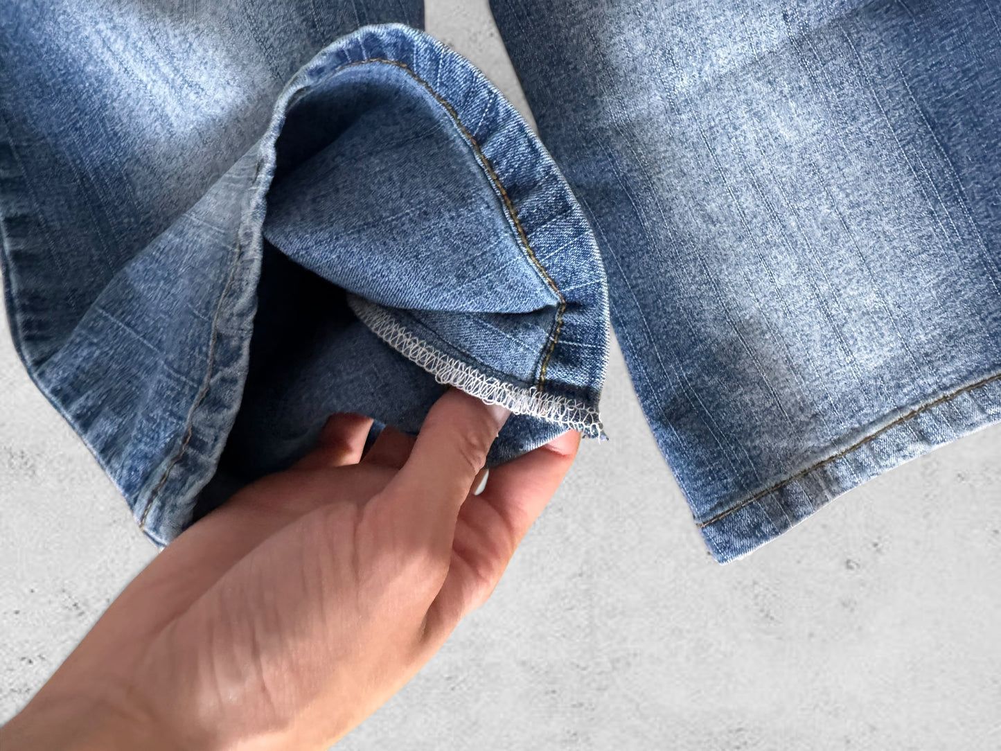 Low-rise jeans size: XXS