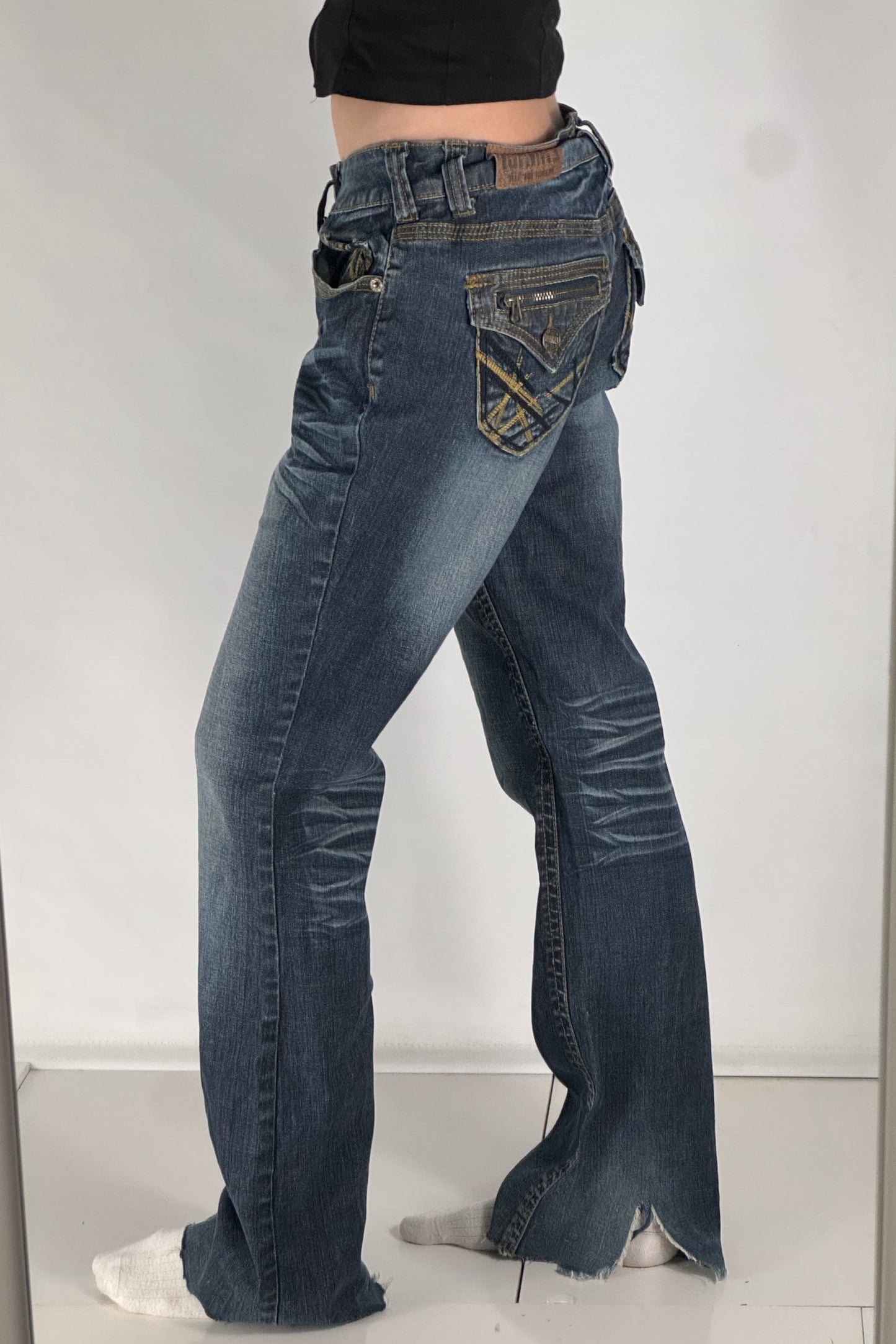 Utsvängda jeans stl: S