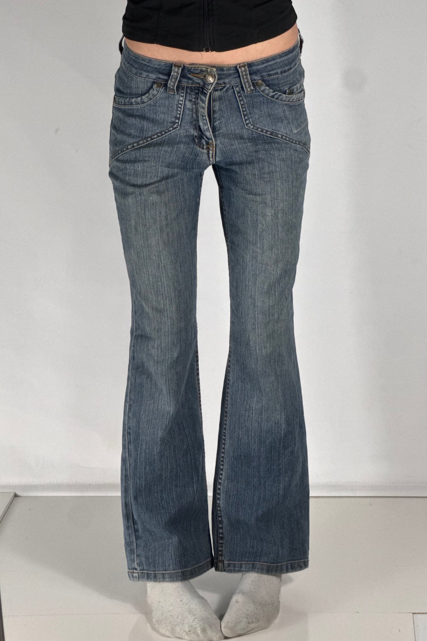 Utsvingte jeans str: XS