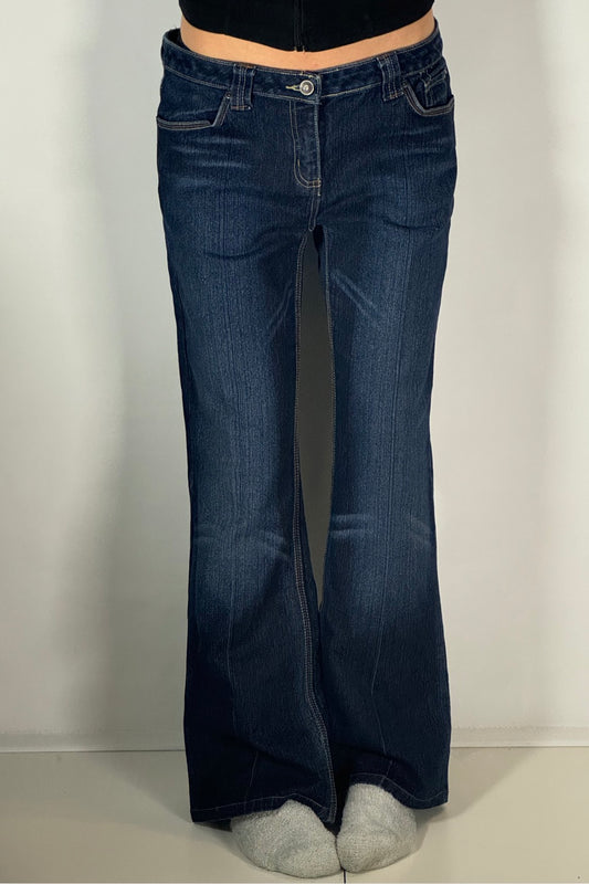 Utsvängda jeans stl: L