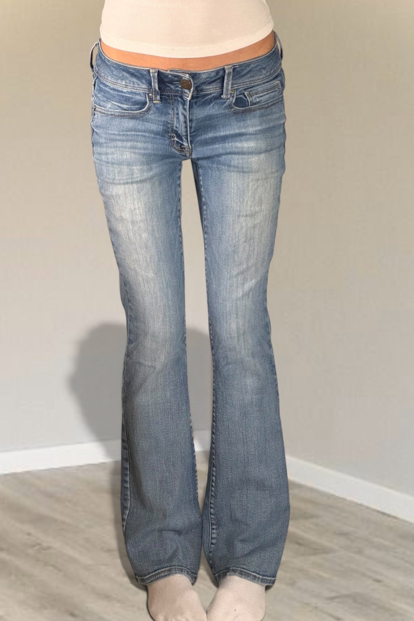 Low-rise jeans size: S