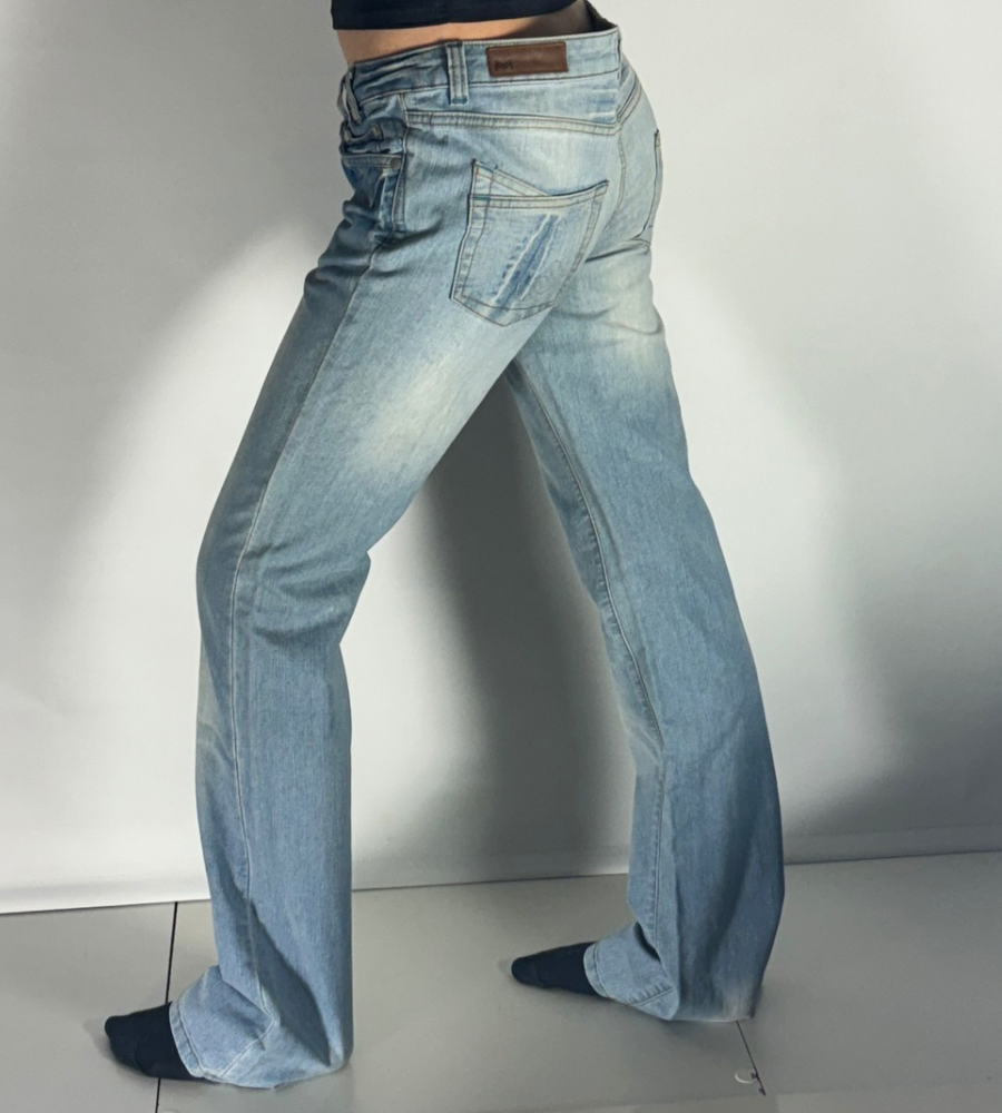 Lågmidjade jeans–stl: M