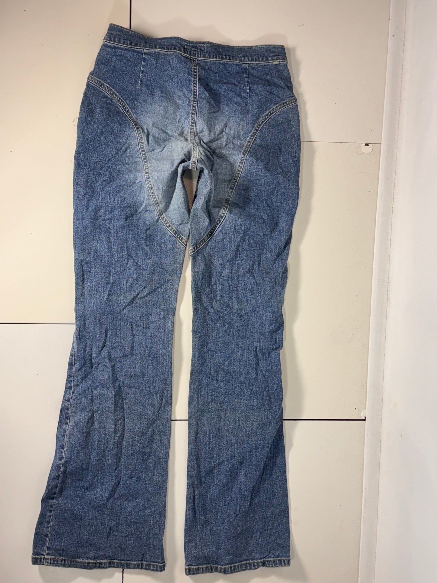Utsvängda jeans stl: M