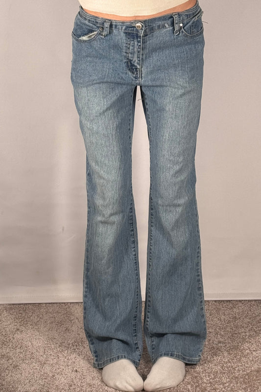 Utsvingte jeans str: M