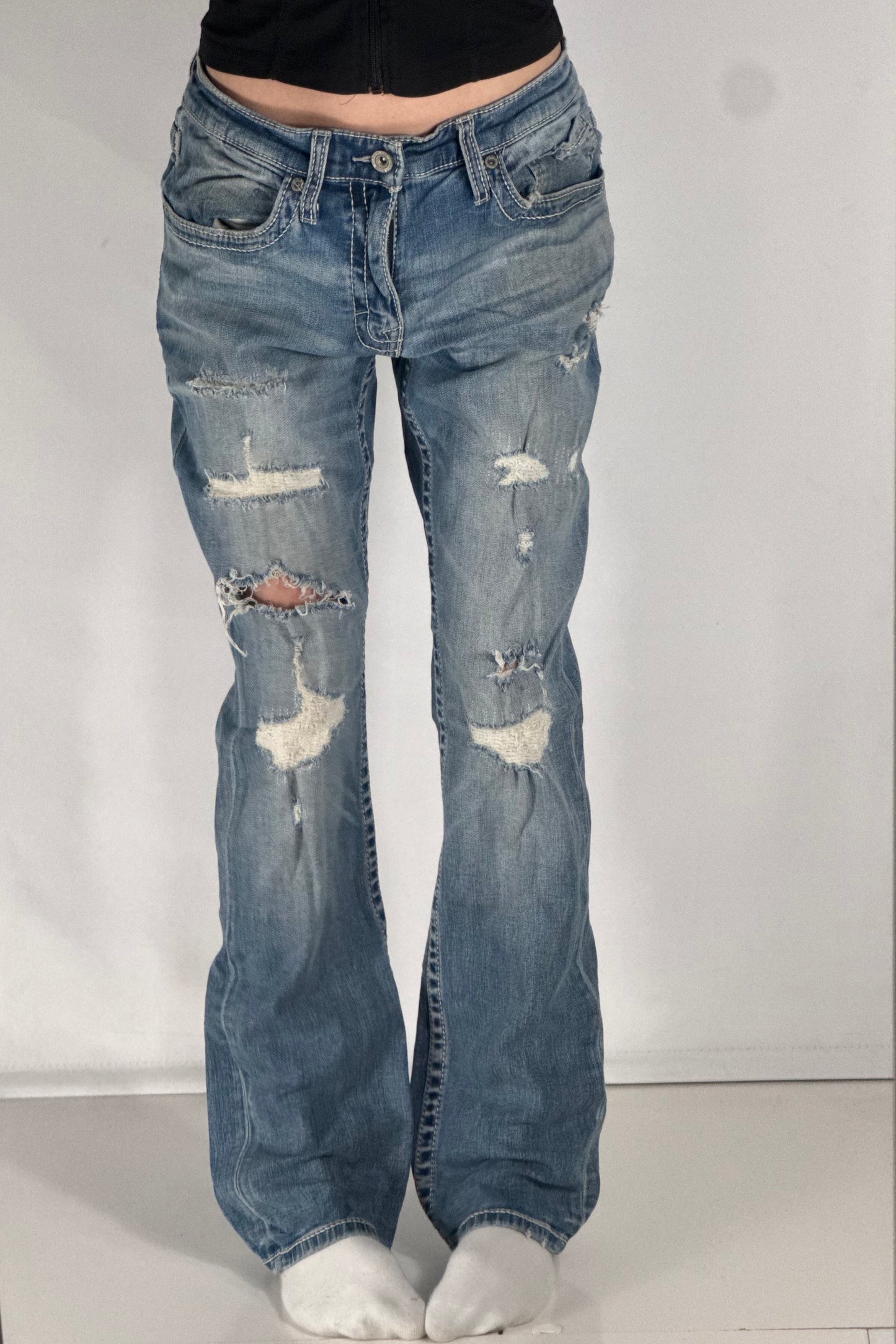Utsvingte jeans str: