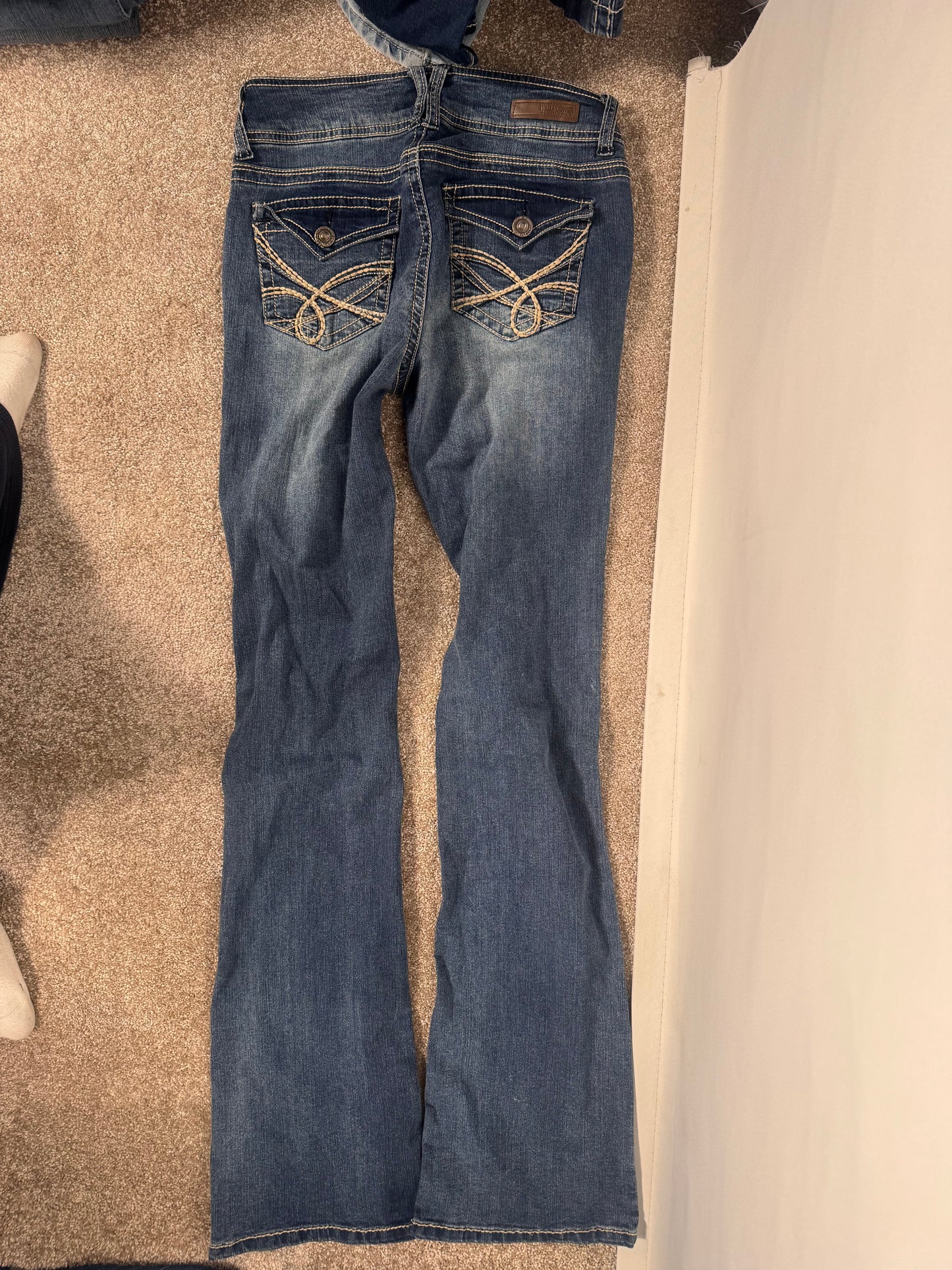 Utsvängda jeans stl: XS