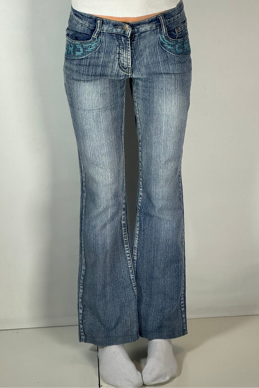 Utsvängda jeans stl: XS