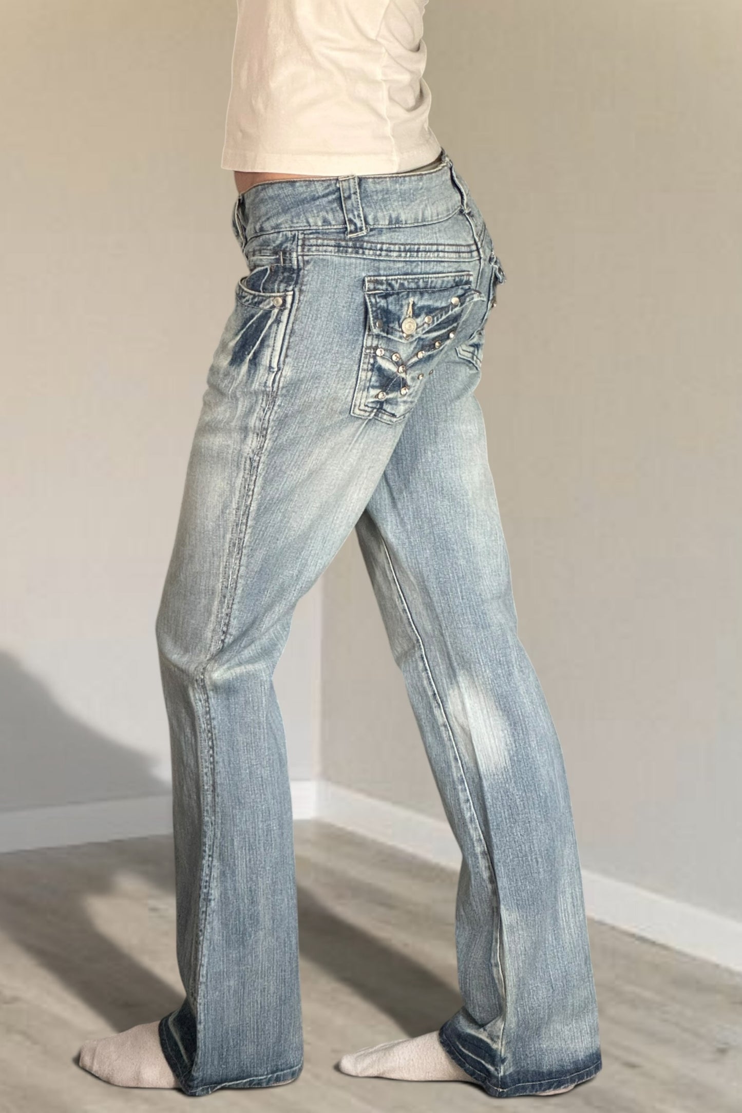 Utsvängda jeans stl: S