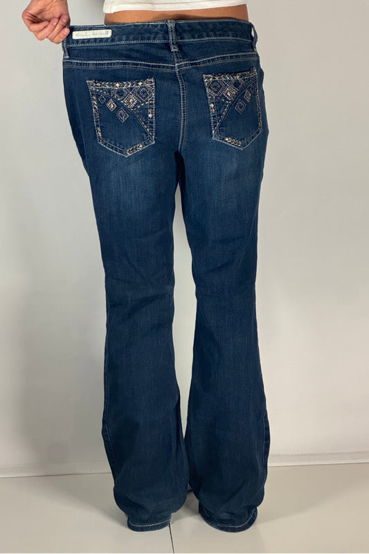 Utsvängda jeans stl: L