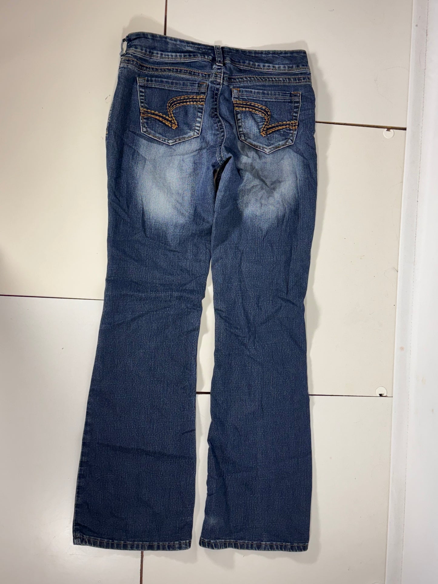 Utsvängda jeans stl: S