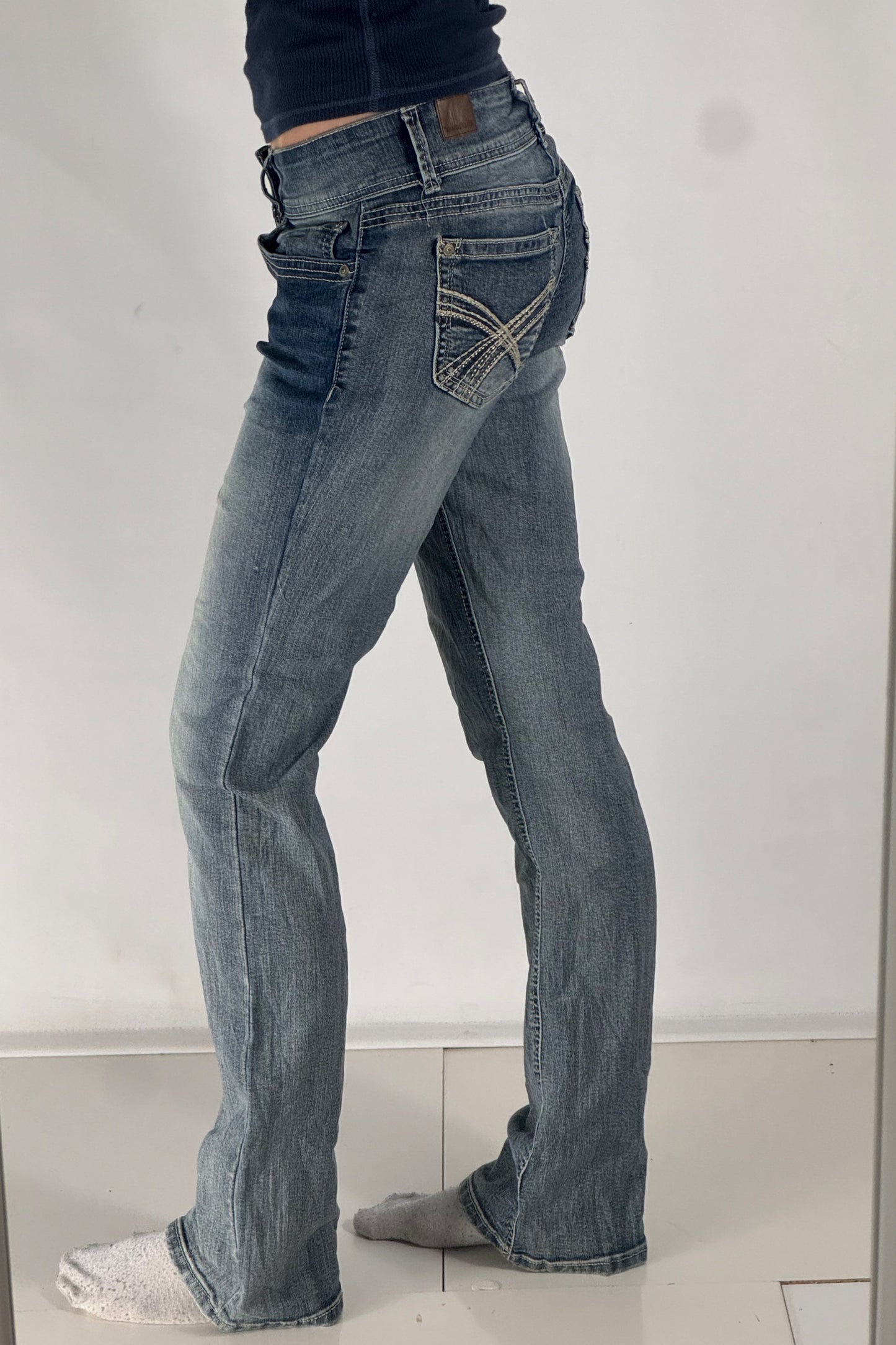 Utsvängda jeans stl: XS