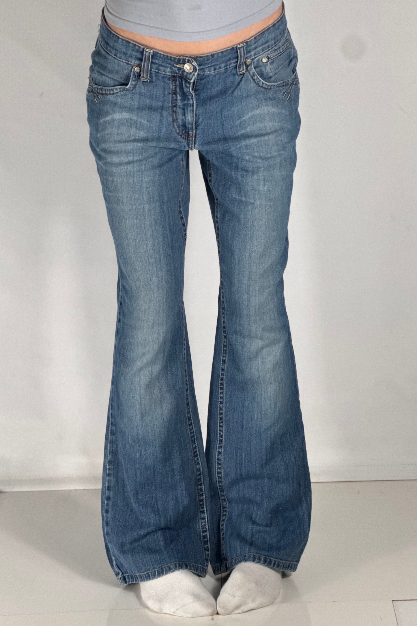 Lågmidjade jeans stl: M