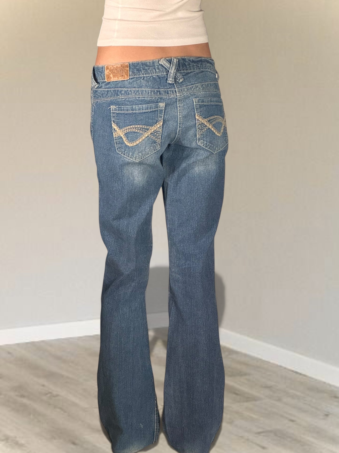 Low-rise jeans size: XS/S