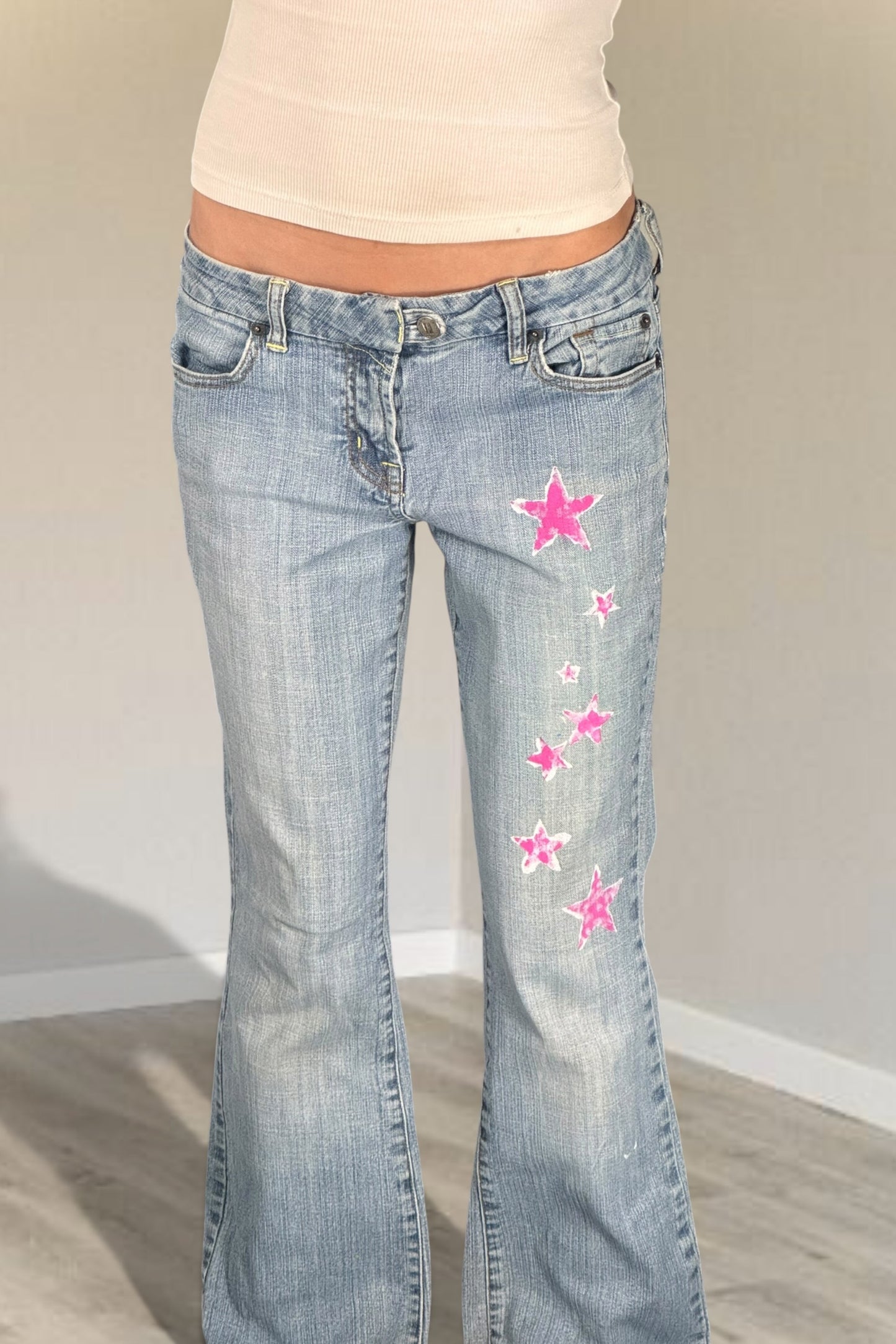 Utsvängda jeans stl: S
