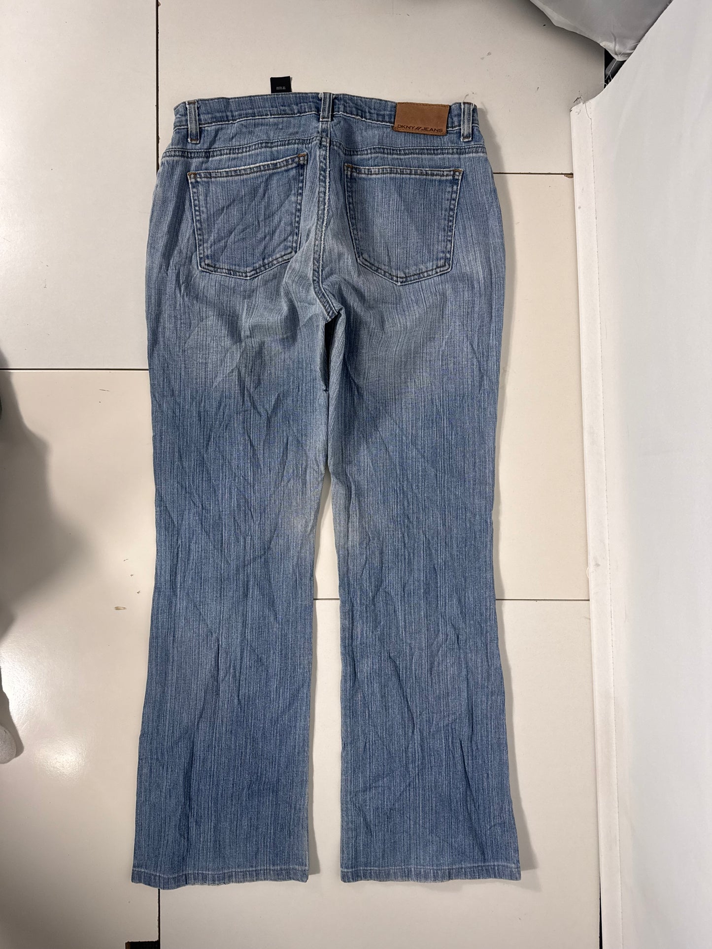 Utsvängda jeans stl: S