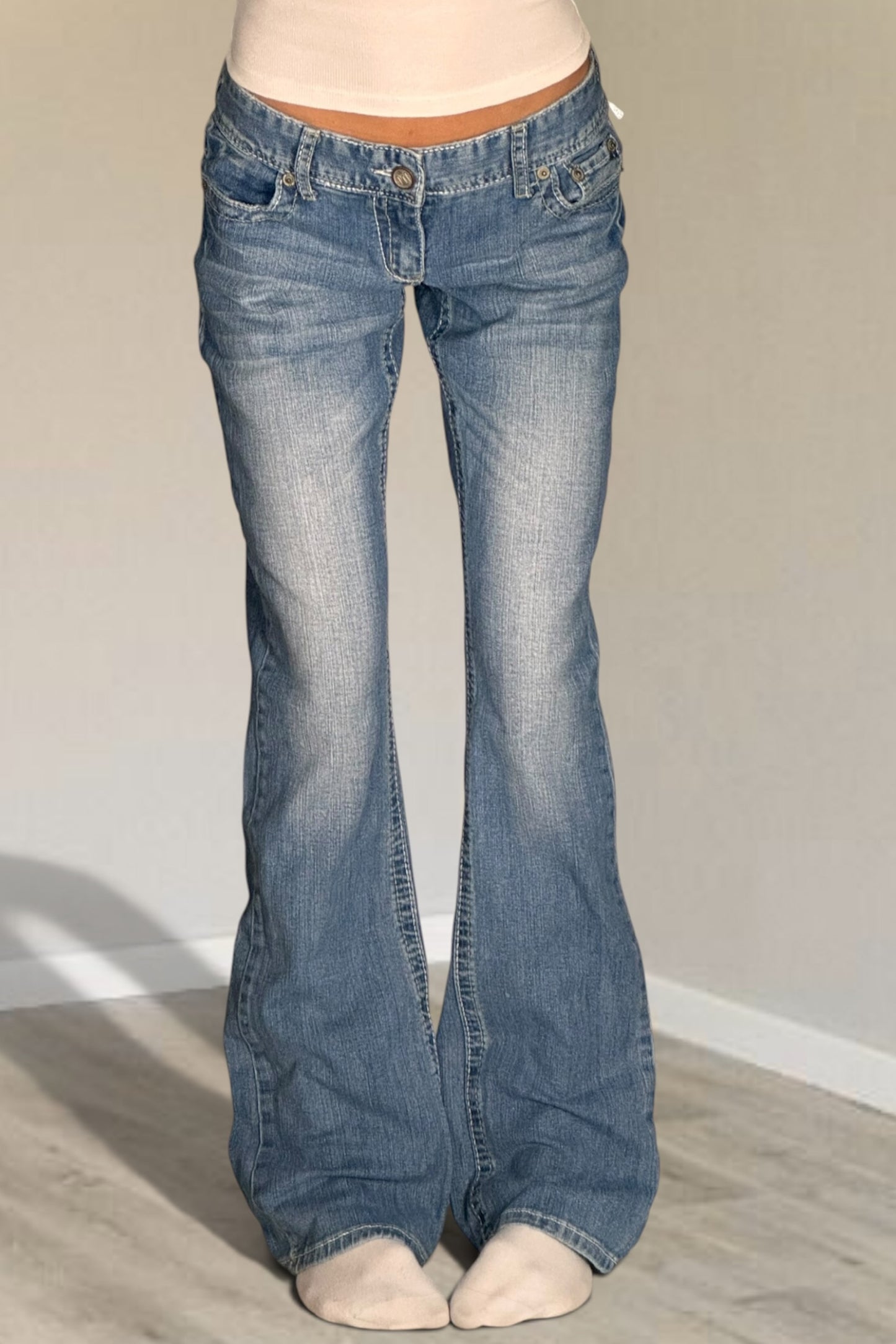 Low-rise jeans size: S