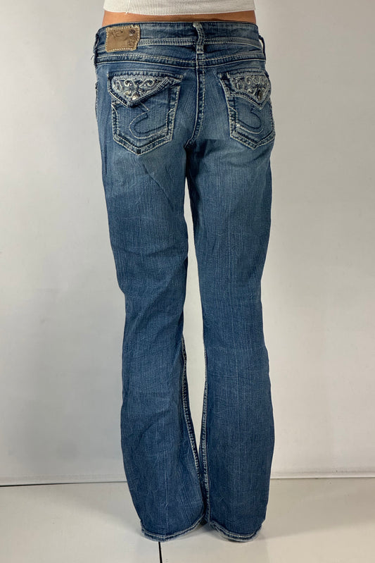 Utsvängda jeans stl: S
