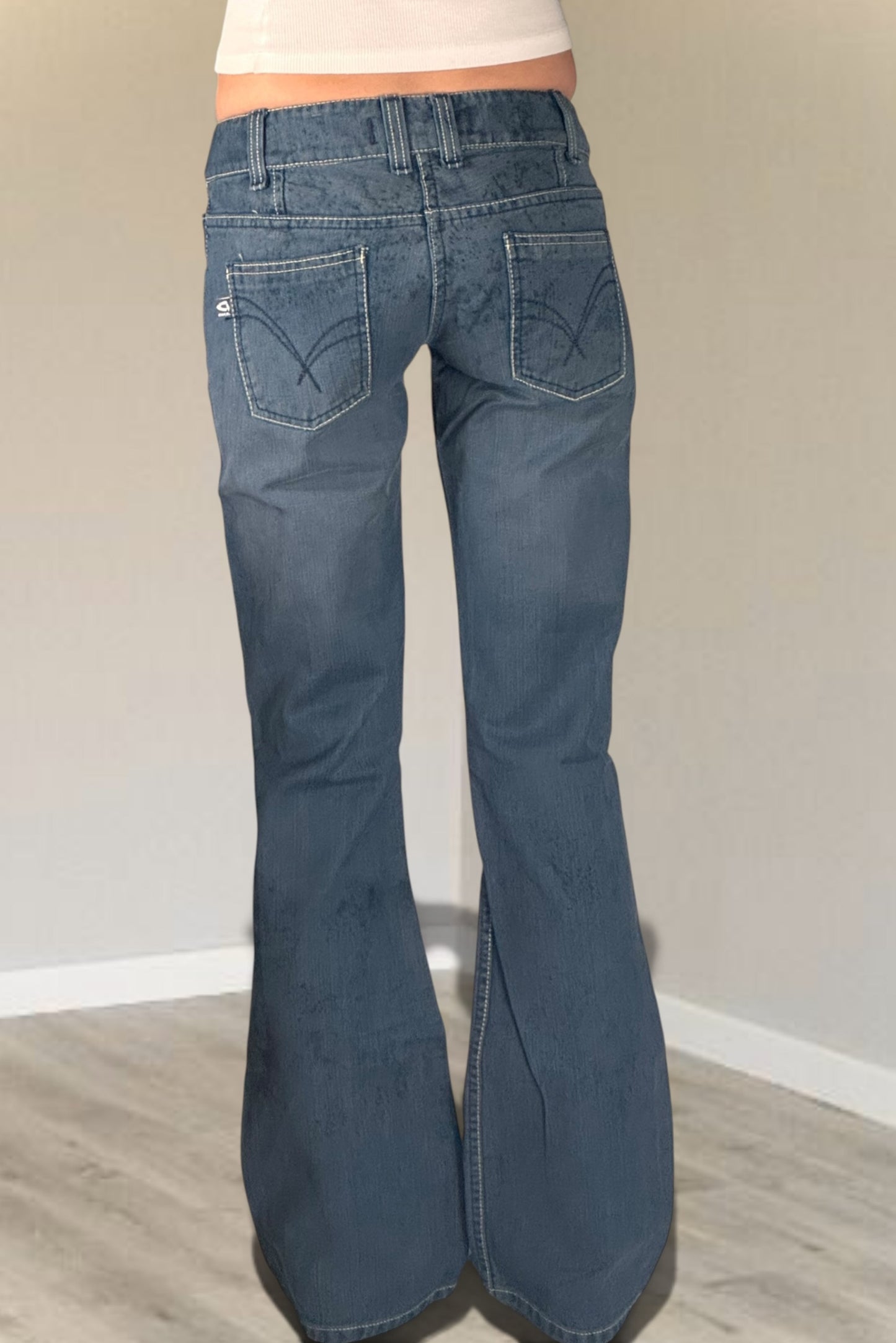 Low-waisted jeans size: XXS