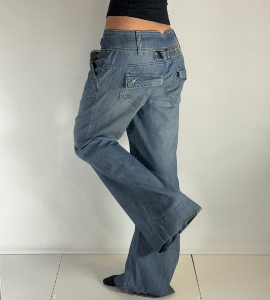Lågmidjade jeans–stl: M