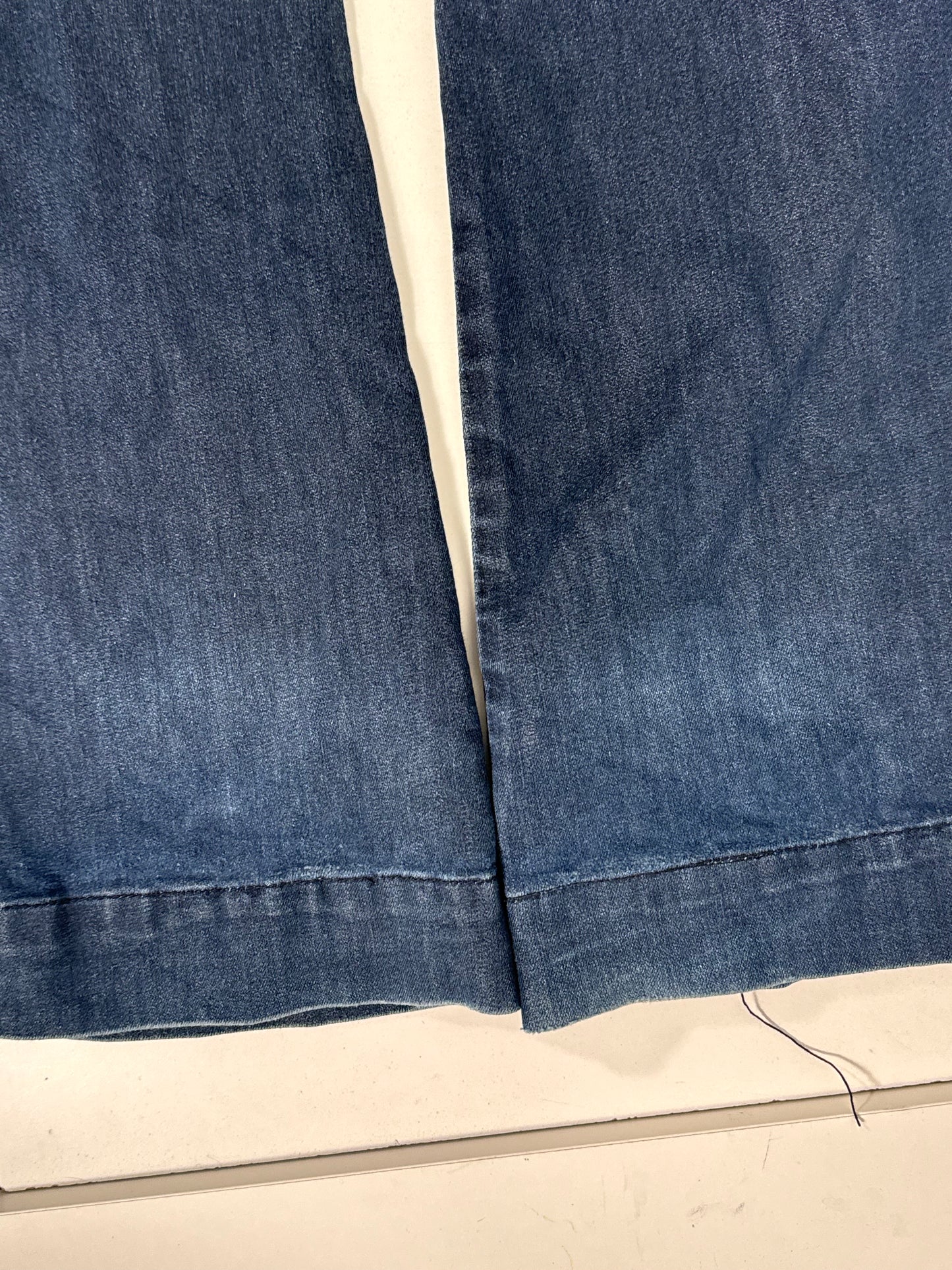 Utsvängda jeans stl: XXS