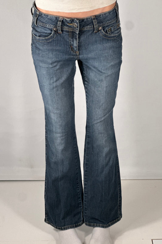 Utsvingte jeans str: XS