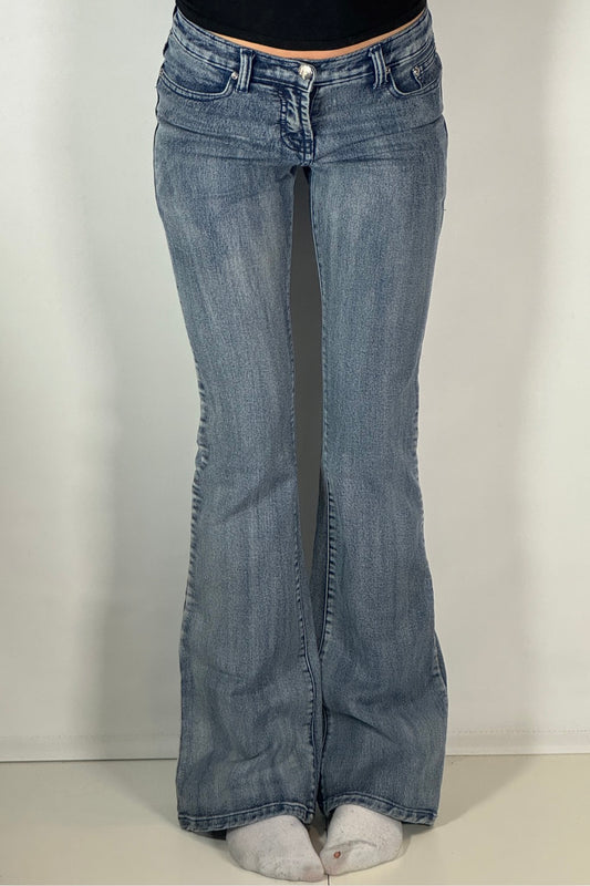 Utsvängda jeans stl: XS