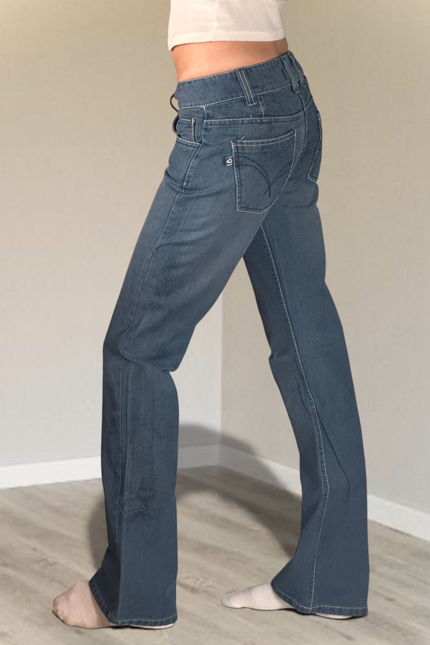 Low-waisted jeans size: XXS