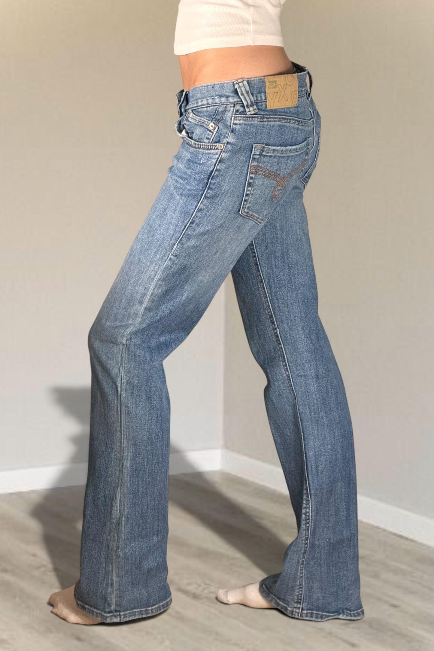 Low-waisted jeans size: S