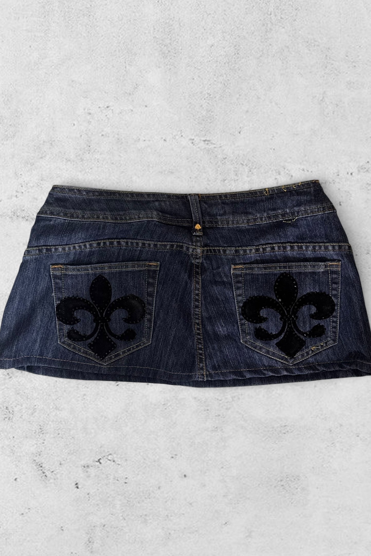 Denim skirt size: M